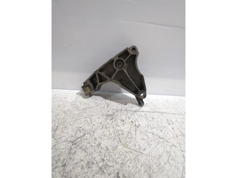 Recambio de soporte motor para opel astra h gtc (a04) 1.7 cdti (l08) referencia OEM IAM 13125625  