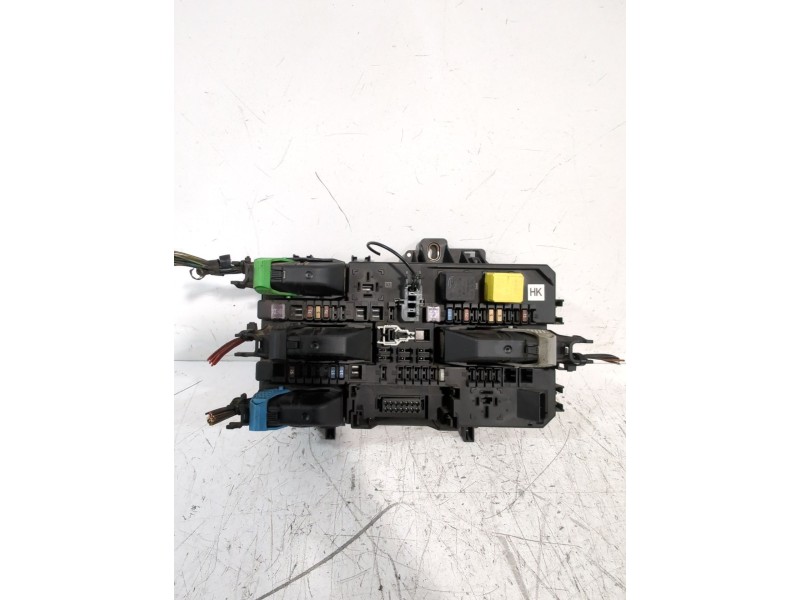 Recambio de caja reles / fusibles para opel astra h gtc (a04) 1.7 cdti (l08) referencia OEM IAM 13206762  