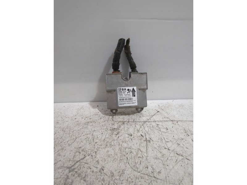 Recambio de centralita airbag para opel astra h gtc (a04) 1.7 cdti (l08) referencia OEM IAM 13227918  