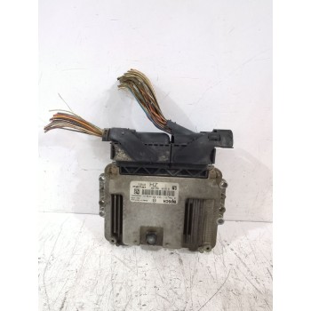 Recambio de centralita motor uce para opel astra h gtc (a04) 1.7 cdti (l08) referencia OEM IAM 0281011943  