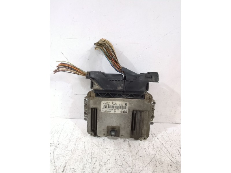 Recambio de centralita motor uce para opel astra h gtc (a04) 1.7 cdti (l08) referencia OEM IAM 0281011943  
