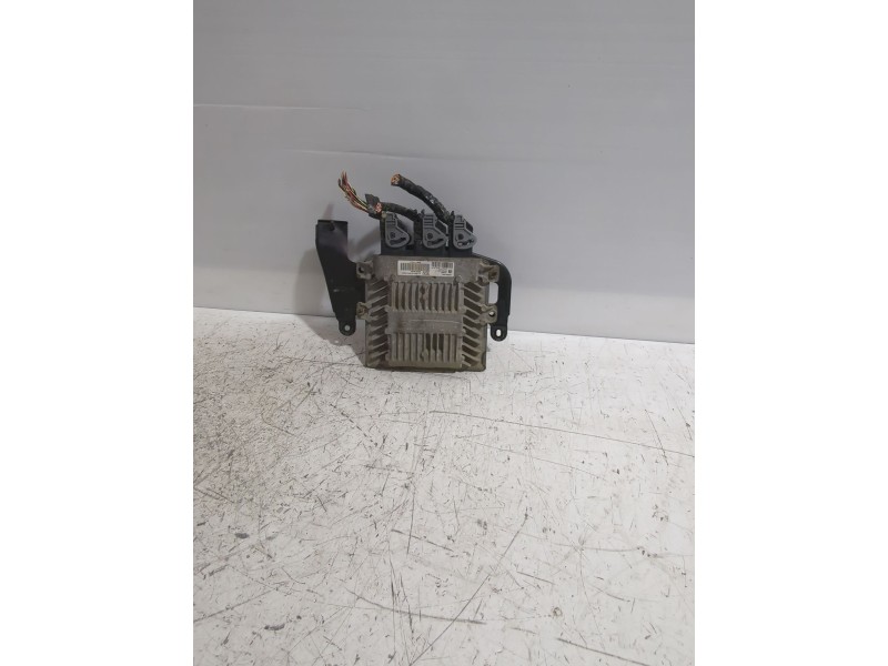 Recambio de centralita motor uce para peugeot 107 (pm_, pn_) 1.4 hdi referencia OEM IAM 9663248380  