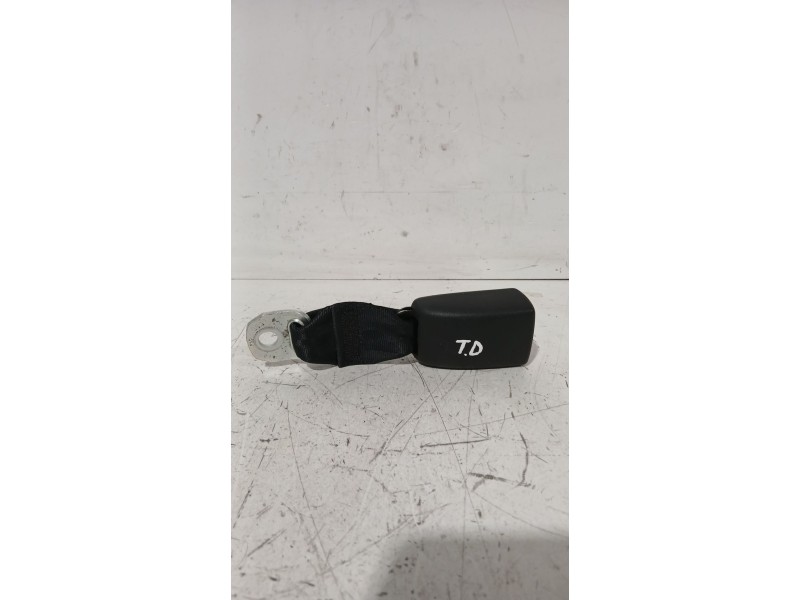 Recambio de enganche cinturon trasero derecho para peugeot 107 (pm_, pn_) 1.4 hdi referencia OEM IAM 8974LP  