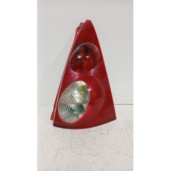 Recambio de piloto trasero derecho para peugeot 107 (pm_, pn_) 1.4 hdi referencia OEM IAM 815500H040  