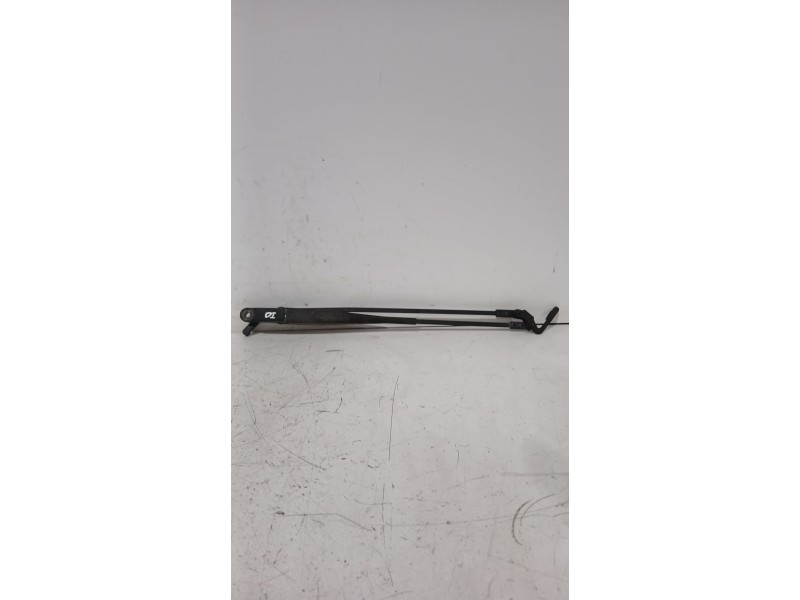 Recambio de brazo limpia delantero izquierdo para peugeot 107 (pm_, pn_) 1.4 hdi referencia OEM IAM 6405V2  