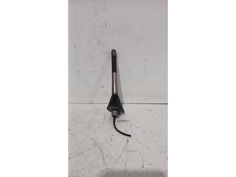 Recambio de antena para opel astra h gtc (a04) 1.7 cdti (l08) referencia OEM IAM 013139850  