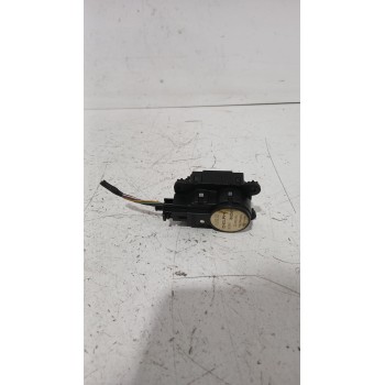 Recambio de motor apertura trampilla para opel astra h gtc (a04) 1.7 cdti (l08) referencia OEM IAM 52406340  