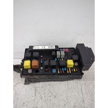 CAJA RELES / FUSIBLES 13208748 