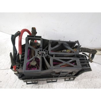 Recambio de caja reles / fusibles para opel astra h gtc (a04) 1.7 cdti (l08) referencia OEM IAM 13208748  