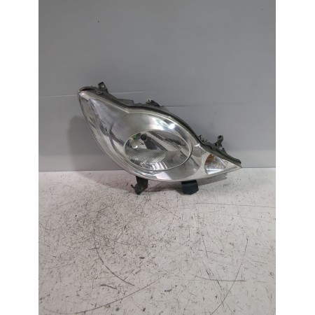 Recambio de faro derecho para peugeot 107 (pm_, pn_) 1.4 hdi referencia OEM IAM 811300H030  