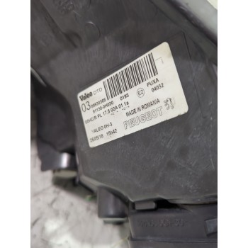 Recambio de faro derecho para peugeot 107 (pm_, pn_) 1.4 hdi referencia OEM IAM 811300H030  