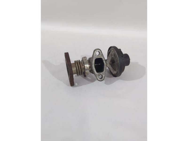Recambio de valvula egr para volkswagen polo iv (9n_, 9a_) 1.9 sdi referencia OEM IAM 038131501AG  