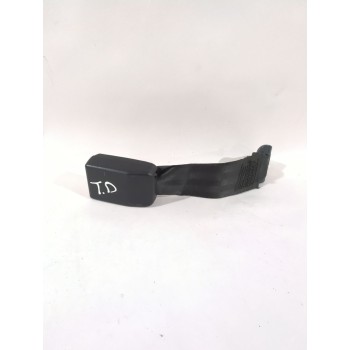 ENGANCHE CINTURON TRASERO DERECHO 8975R2 