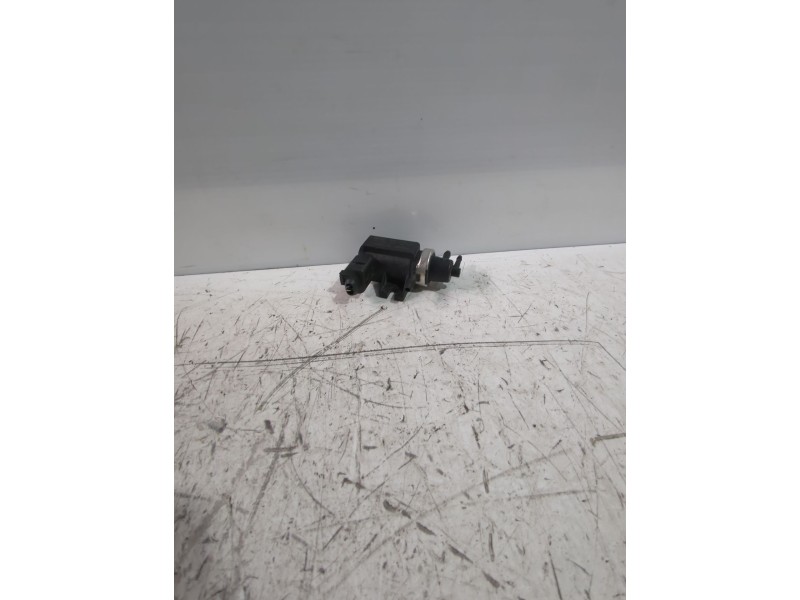 Recambio de valvula aire adicional para volkswagen polo iv (9n_, 9a_) 1.9 sdi referencia OEM IAM 1J0906627  