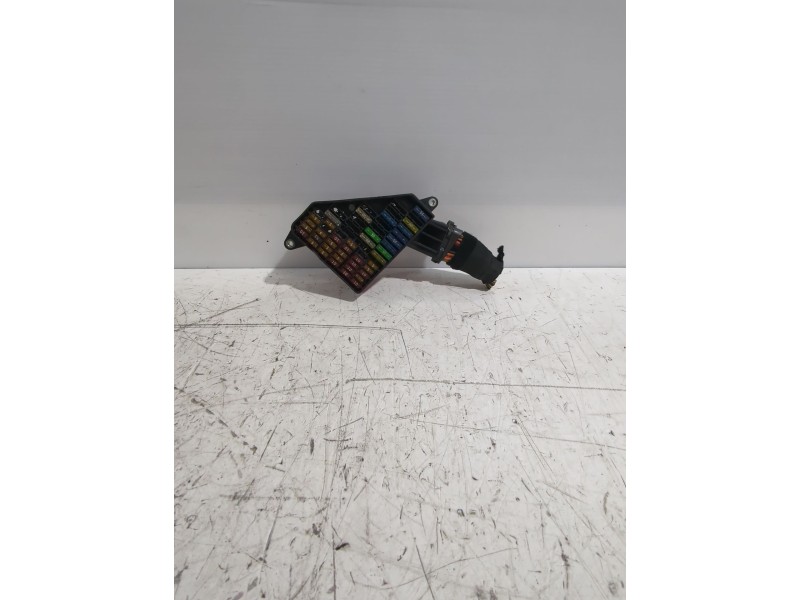 Recambio de caja reles / fusibles para volkswagen polo iv (9n_, 9a_) 1.9 sdi referencia OEM IAM 600941828B  