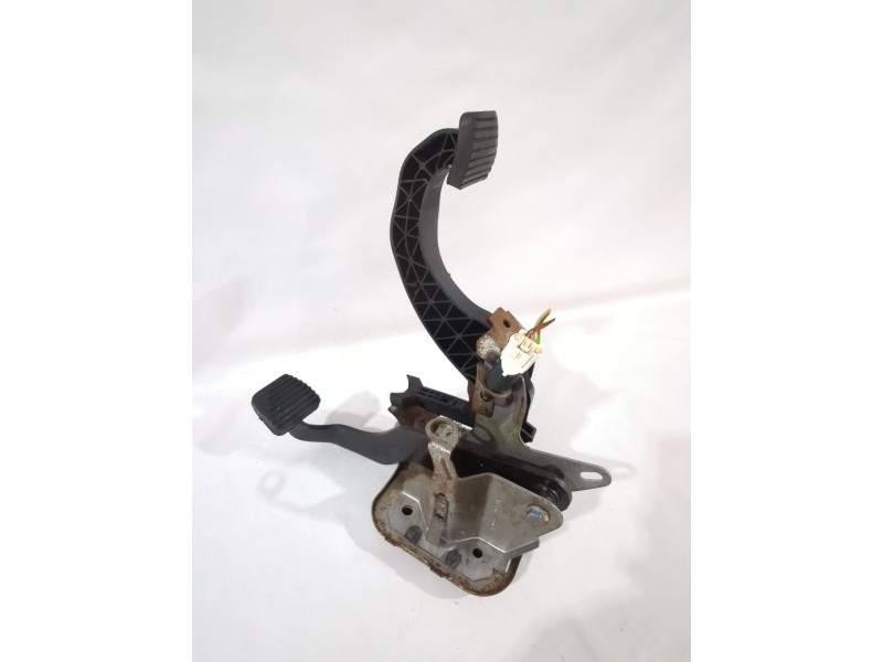 Recambio de pedalera para peugeot 206 hatchback (2a/c) 1.4 hdi eco 70 referencia OEM IAM 20989A00  