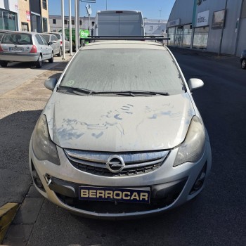 opel corsa d (s07) del año 2014