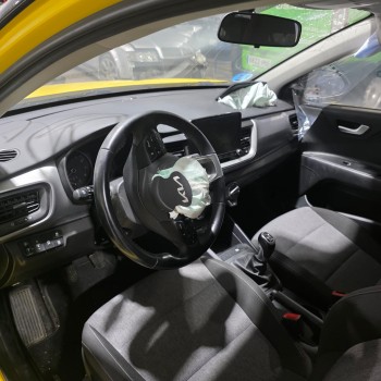 kia stonic (yb) del año 2023