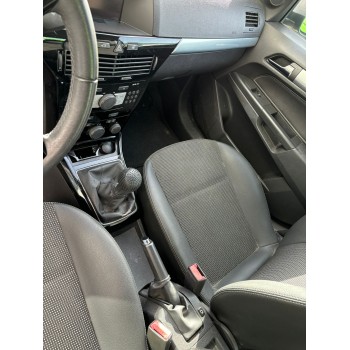 opel astra h sedán (a04) del año 2009