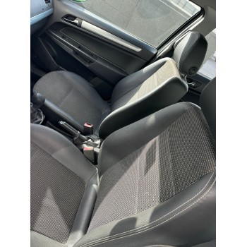 opel astra h sedán (a04) del año 2009