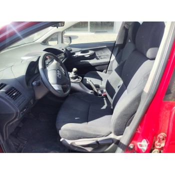 toyota auris (_e15_) del año 2010