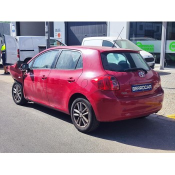 toyota auris (_e15_) del año 2010