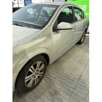 opel astra h sedán (a04) del año 2009