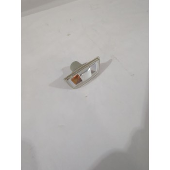 Recambio de piloto intermitente izquierdo para opel astra h berlina referencia OEM IAM 13252455  