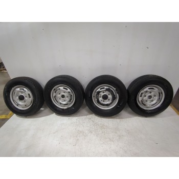 Recambio de juego llantas para ford transit caja cerrada ´06 2.2 tdci cat referencia OEM IAM 4519392  