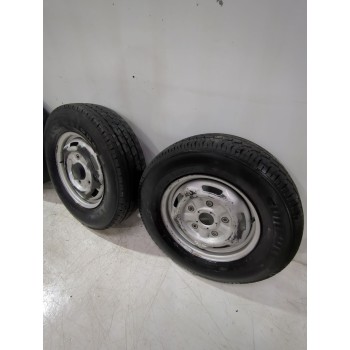Recambio de juego llantas para ford transit caja cerrada ´06 2.2 tdci cat referencia OEM IAM 4519392  