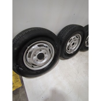 Recambio de juego llantas para ford transit caja cerrada ´06 2.2 tdci cat referencia OEM IAM 4519392  