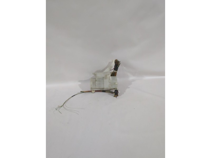 Recambio de caja reles / fusibles para peugeot 107 (pm_, pn_) 1.4 hdi referencia OEM IAM 7127XA2  