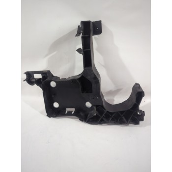 SOPORTE FARO DERECHO 8200137495 