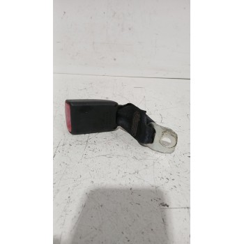 Recambio de enganche cinturon trasero izquierdo para peugeot 107 (pm_, pn_) 1.4 hdi referencia OEM IAM 8974LP  