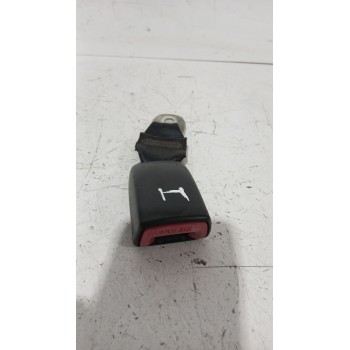Recambio de enganche cinturon trasero izquierdo para peugeot 107 (pm_, pn_) 1.4 hdi referencia OEM IAM 8974LP  