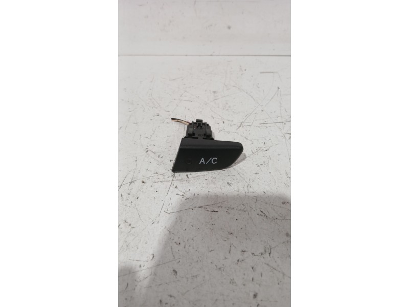 Recambio de interruptor para peugeot 107 (pm_, pn_) 1.4 hdi referencia OEM IAM 84660B  