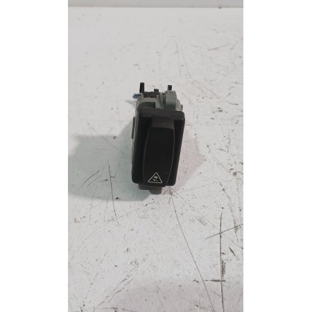 Recambio de interruptor para renault megane ii coupé-cabriolet (em0/1_) 1.5 dci (em1e) referencia OEM IAM 28082  