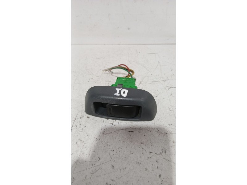 Recambio de mando elevalunas delantero izquierdo para peugeot 107 (pm_, pn_) 1.4 hdi referencia OEM IAM 742320H010  