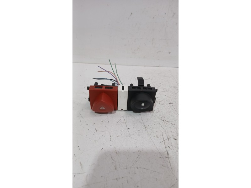 Recambio de warning para renault megane ii coupé-cabriolet (em0/1_) 1.5 dci (em1e) referencia OEM IAM 8200095493  