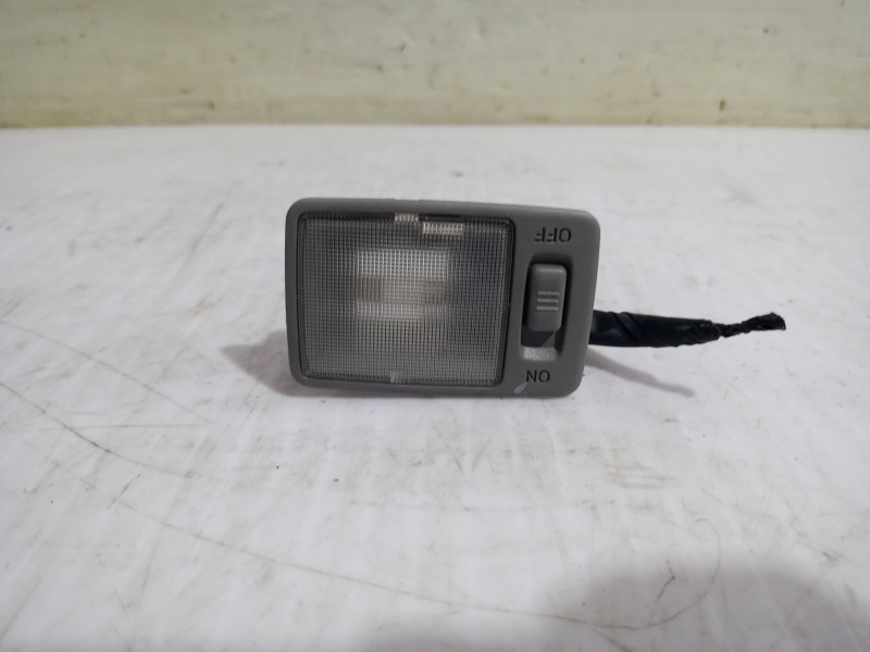 Recambio de luz interior para toyota prius (nhw20) basis referencia OEM IAM 8134033140B2  