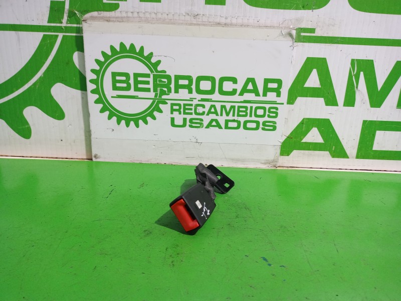 Recambio de enganche cinturon trasero izquierdo para fiat 500 cabrio (150) lounge referencia OEM IAM 735457225  