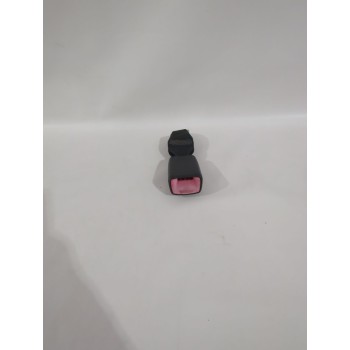 Recambio de enganche cinturon trasero izquierdo para peugeot 107 (pm_, pn_) 1.4 hdi referencia OEM IAM E034501  
