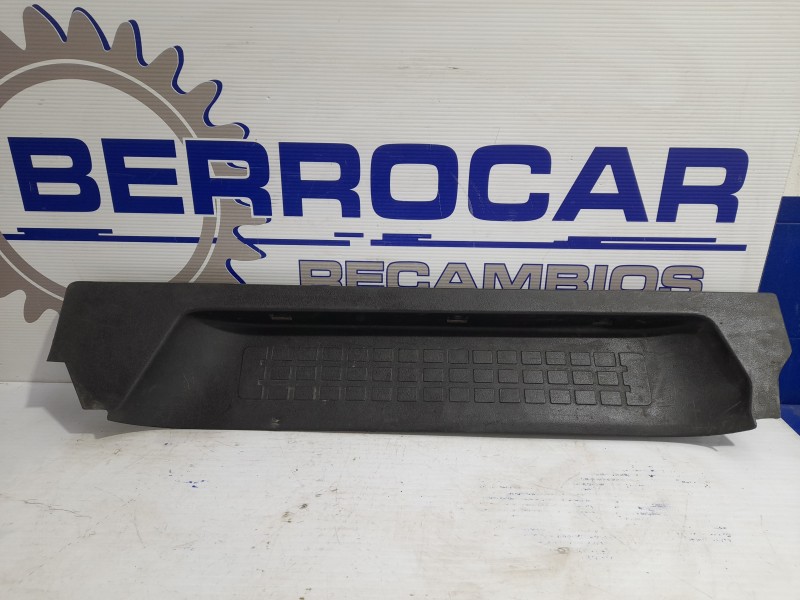 Recambio de reposapies para peugeot expert furgón 1.6 blue-hdi fap referencia OEM IAM 9819870377  