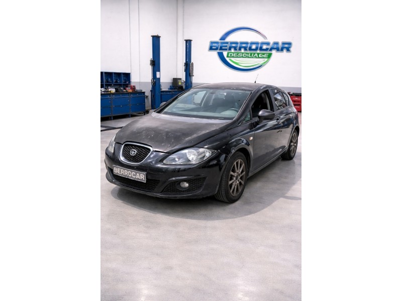 SEAT LEON (1P1)