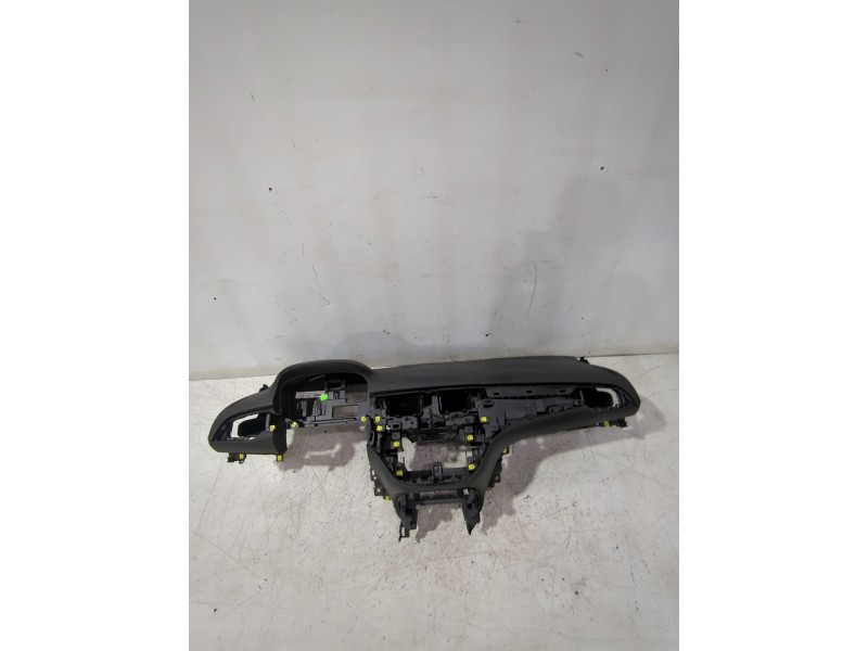 Recambio de salpicadero para opel corsa e (x15) 1.4 (08, 68) referencia OEM IAM 13377932  