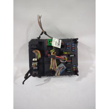 CAJA RELES / FUSIBLES 6500Y1 