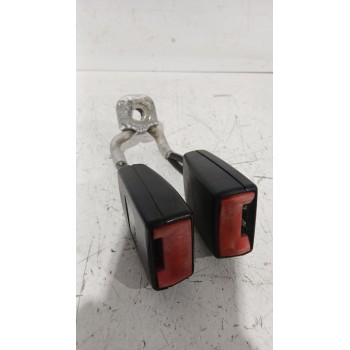 Recambio de enganche cinturon trasero izquierdo para volkswagen polo iv (9n_, 9a_) 1.9 sdi referencia OEM IAM 6Q085748B  