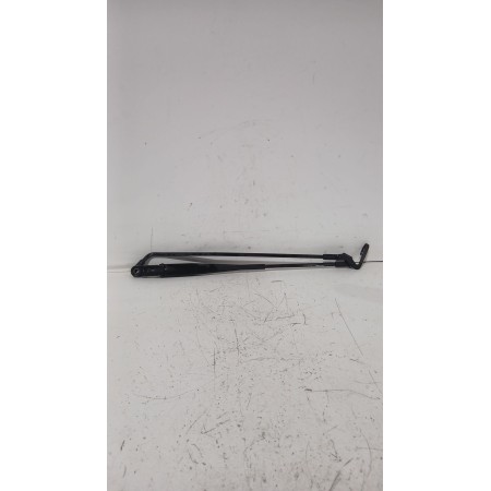 Recambio de brazo limpia delantero derecho para peugeot 107 (pm_, pn_) 1.4 hdi referencia OEM IAM 6405V2  