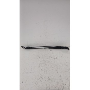 Recambio de brazo limpia delantero derecho para peugeot 107 (pm_, pn_) 1.4 hdi referencia OEM IAM 6405V2  