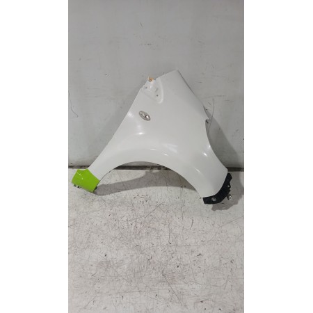 Recambio de aleta delantera derecha para peugeot 107 (pm_, pn_) 1.4 hdi referencia OEM IAM 7841S8  